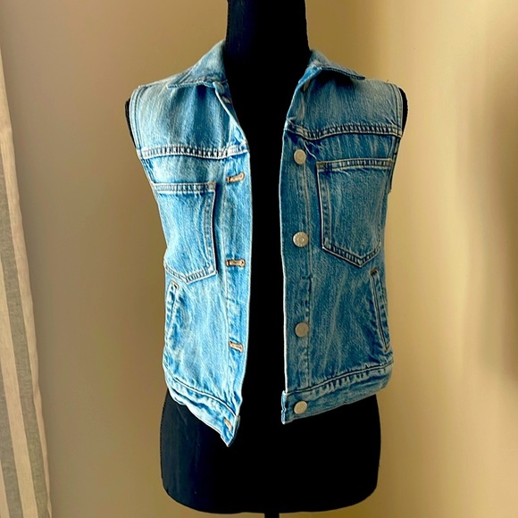 Madewell Tops - Sleeveless denim vest by Madewell petite small